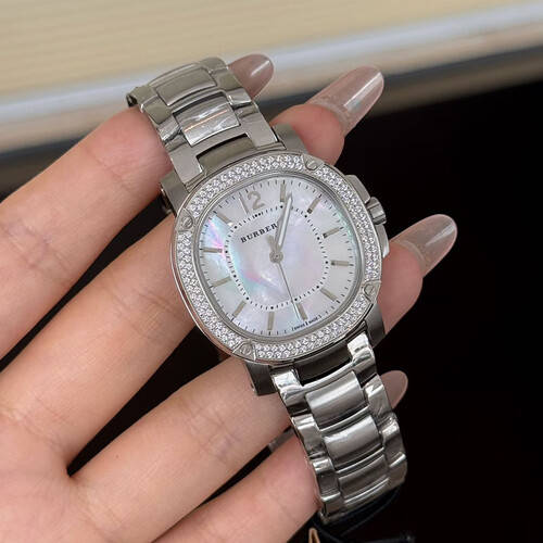 的个性增添独特魅力时尚腕表推荐：为你